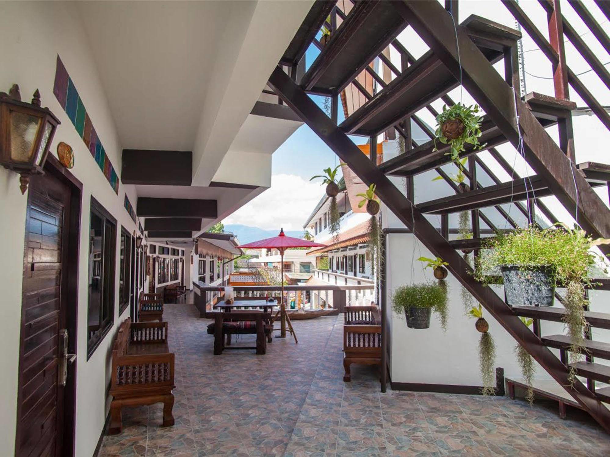 Somwang Boutique Hotel Chiang Mai Exterior photo